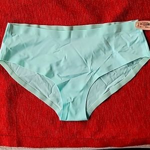 NWT Victoria's Secret Hiphugger, Sz M